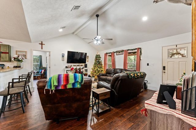 627 Dove Creek Drive, Coldspring, TX 77331