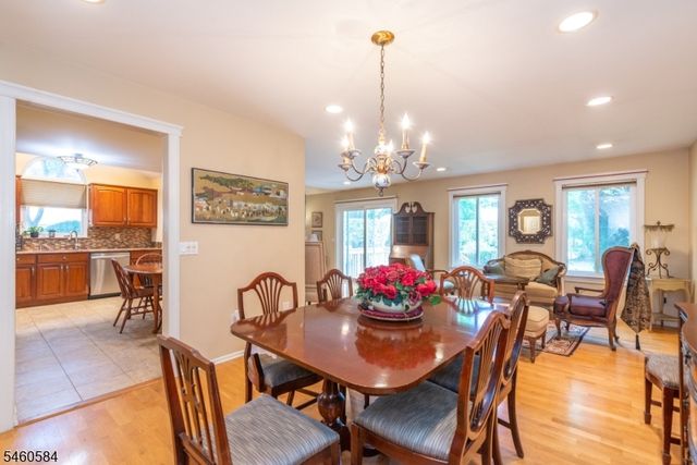 17 Constitution Ct, Montville Twp., NJ 07045