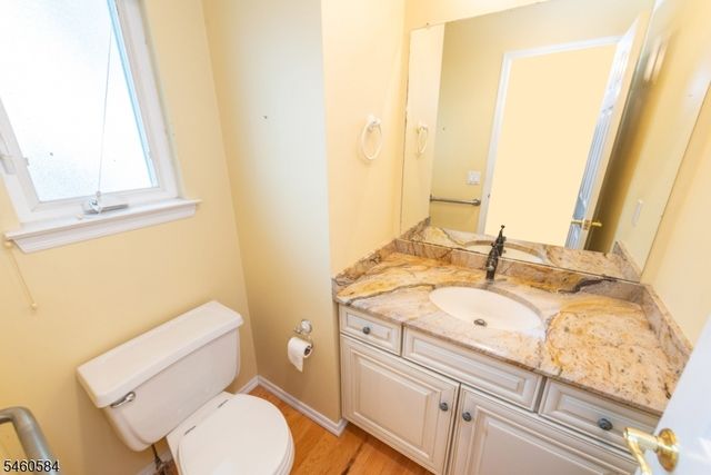17 Constitution Ct, Montville Twp., NJ 07045