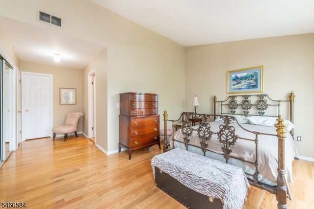 17 Constitution Ct, Montville Twp., NJ 07045