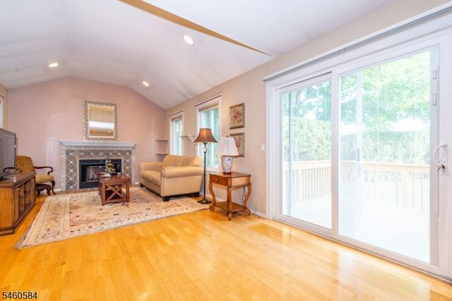 17 Constitution Ct, Montville Twp., NJ 07045