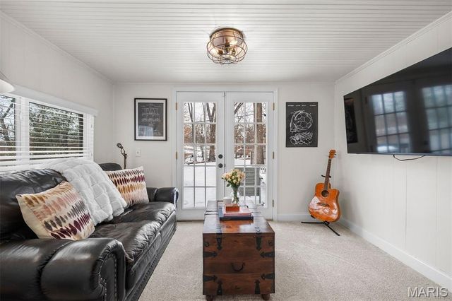 8417 Colonial Lane, St Louis, MO 63124