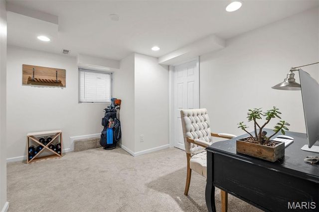 8417 Colonial Lane, St Louis, MO 63124