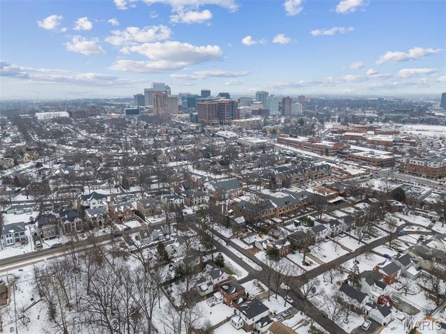 8417 Colonial Lane, St Louis, MO 63124