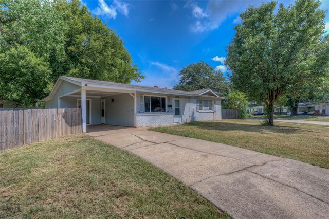 2804 Hood Drive, Bossier City, LA 71111