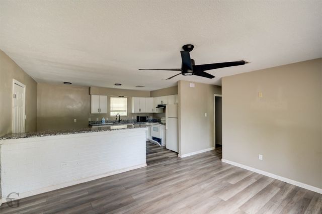 2804 Hood Drive, Bossier City, LA 71111