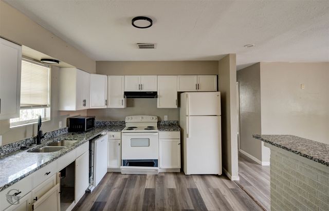 2804 Hood Drive, Bossier City, LA 71111