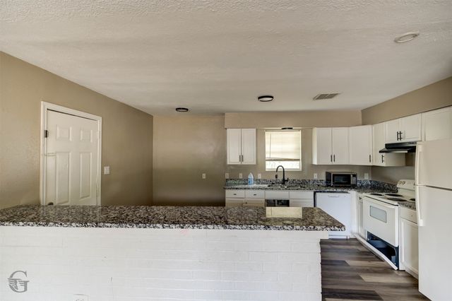 2804 Hood Drive, Bossier City, LA 71111