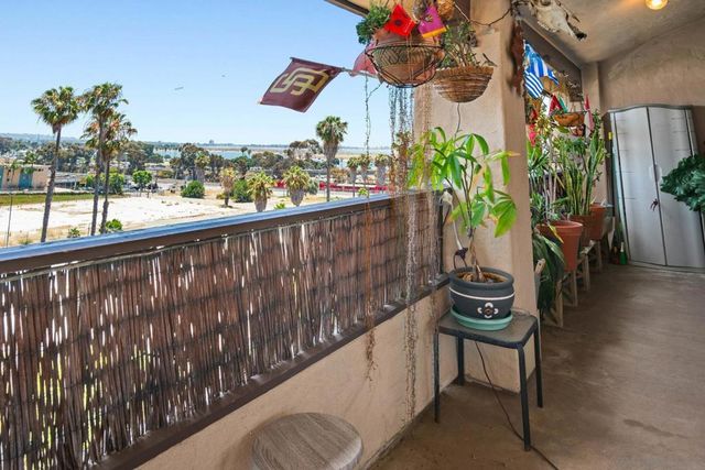 2540 Clairemont Dr 307, San Diego, CA 92117