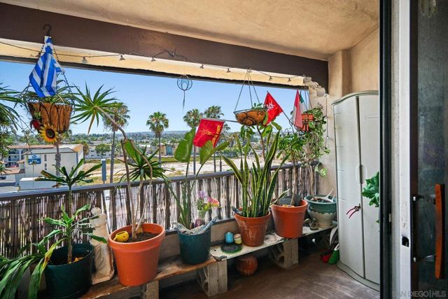2540 Clairemont Dr 307, San Diego, CA 92117