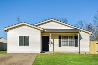 862 Lavergne Ln, La Vergne, TN 37086