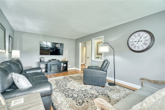 175 Longview Drive, Webster, NY 14580