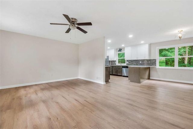 1558 Tanglewood Way, Conyers, GA 30012