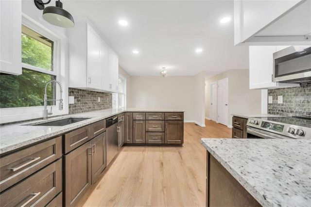 1558 Tanglewood Way, Conyers, GA 30012