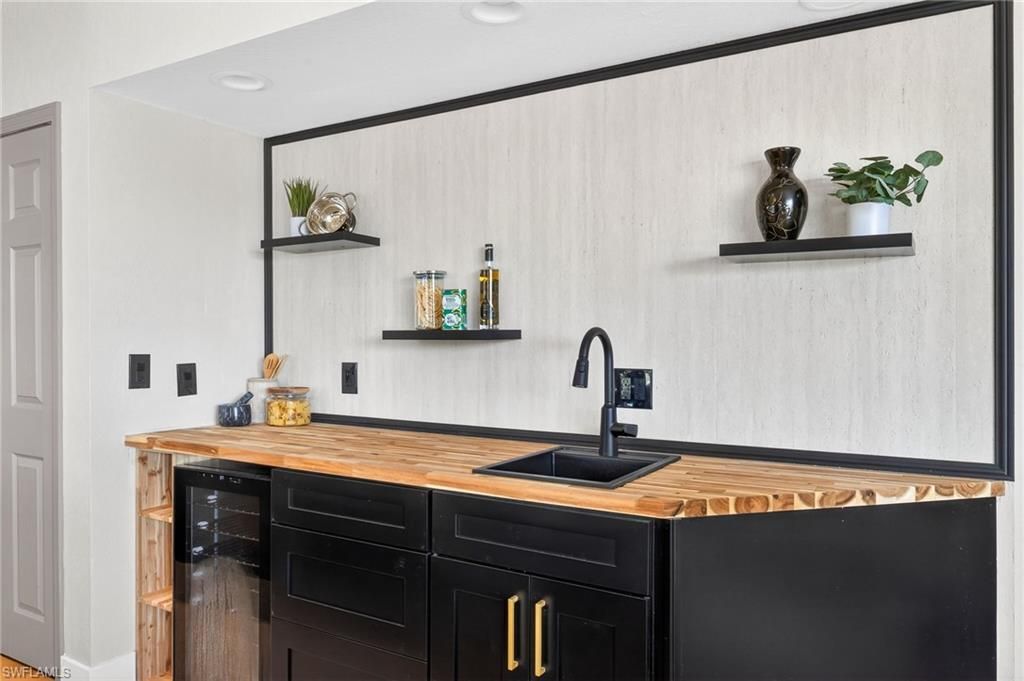 Image 9 of property listing at 5106 Sands BLVD, Cape Coral, FL 33914