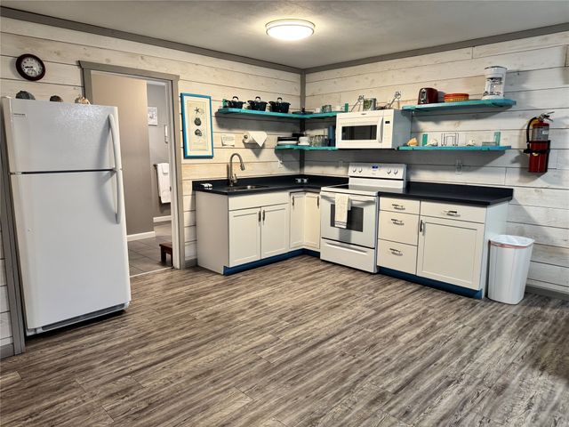 11040 RIDGE Road, Girard, PA 16417