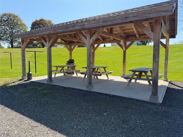 11040 RIDGE Road, Girard, PA 16417