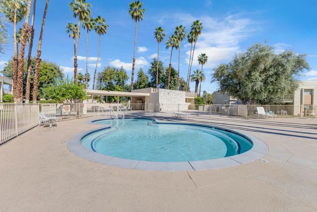 465 Desert Lakes Drive, Palm Springs, CA 92264