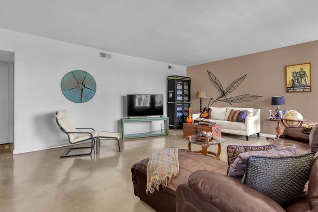 465 Desert Lakes Drive, Palm Springs, CA 92264