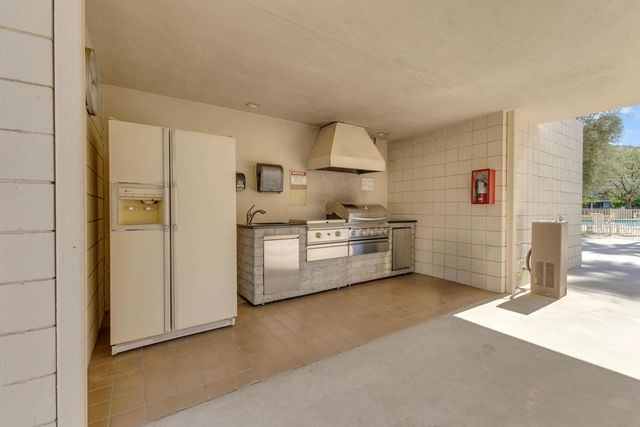 465 Desert Lakes Drive, Palm Springs, CA 92264