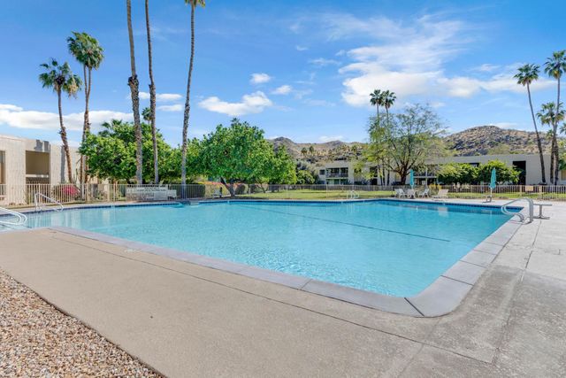 465 Desert Lakes Drive, Palm Springs, CA 92264