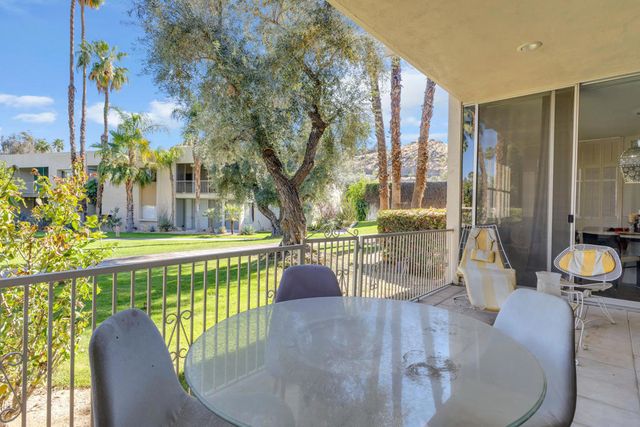 465 Desert Lakes Drive, Palm Springs, CA 92264