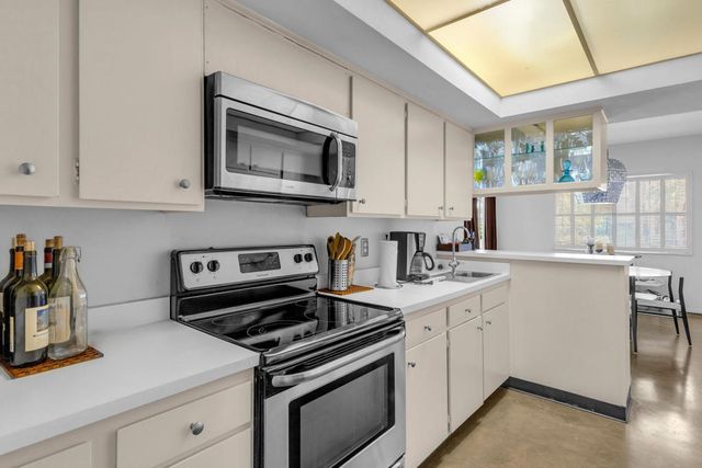 465 Desert Lakes Drive, Palm Springs, CA 92264