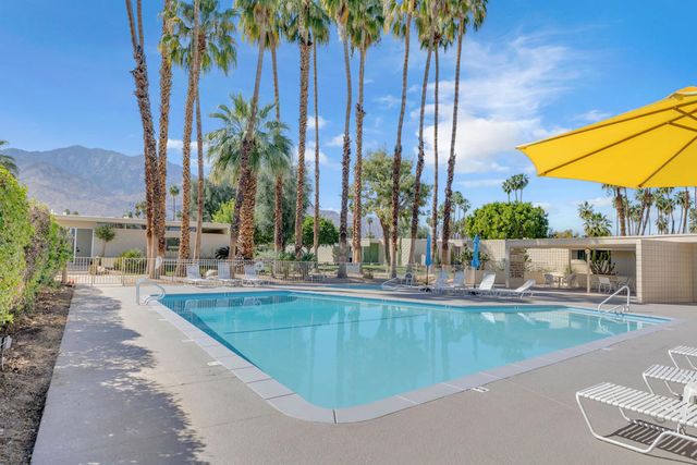 465 Desert Lakes Drive, Palm Springs, CA 92264