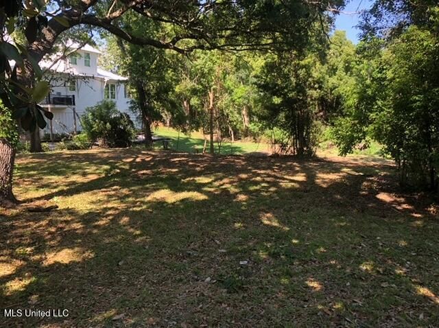 408 Ruskin Avenue, Ocean Springs, MS 39564