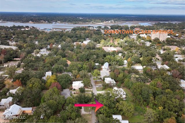 408 Ruskin Avenue, Ocean Springs, MS 39564