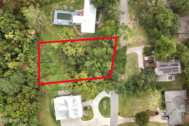 408 Ruskin Avenue, Ocean Springs, MS 39564