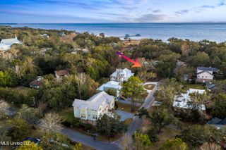408 Ruskin Avenue, Ocean Springs, MS 39564