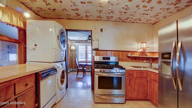 116 Hudson Avenue, Hazlet, NJ 07734