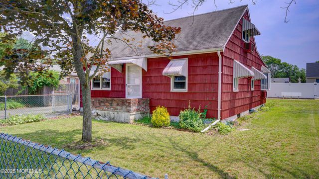 116 Hudson Avenue, Hazlet, NJ 07734