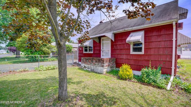 116 Hudson Avenue, Hazlet, NJ 07734