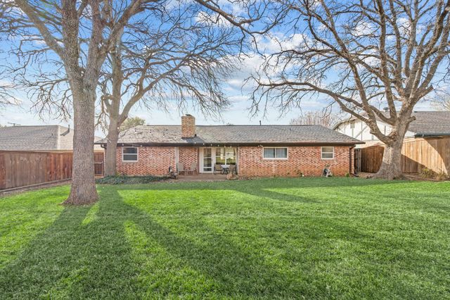 3124 Spring Lake Drive, Bedford, TX 76021