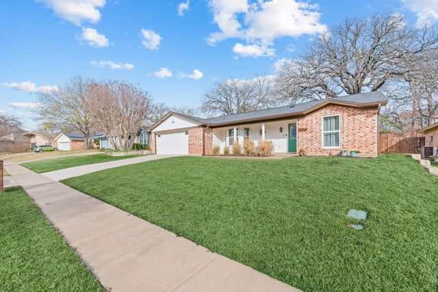 3124 Spring Lake Drive, Bedford, TX 76021
