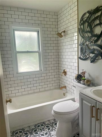 3550 Saint Christopher Lane, St Ann, MO 63074