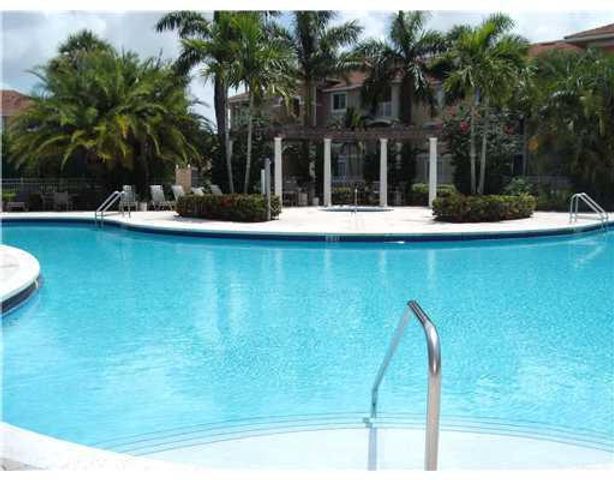 6556 Emerald Dunes Drive, Royal Palm Beach, FL 33411