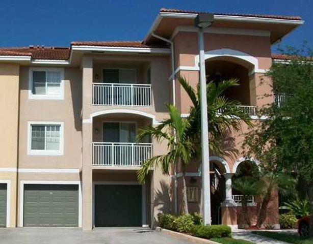 6556 Emerald Dunes Drive, Royal Palm Beach, FL 33411