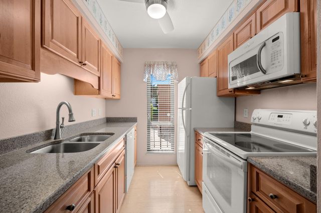 1601 Pennsylvania Street NE L3, Albuquerque, NM 87110