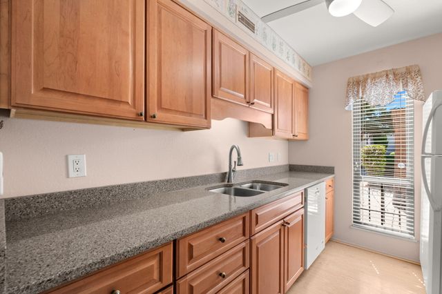 1601 Pennsylvania Street NE L3, Albuquerque, NM 87110