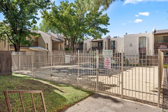 1601 Pennsylvania Street NE L3, Albuquerque, NM 87110