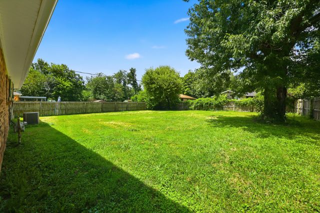 211 Laurel Drive, Berea, KY 40403