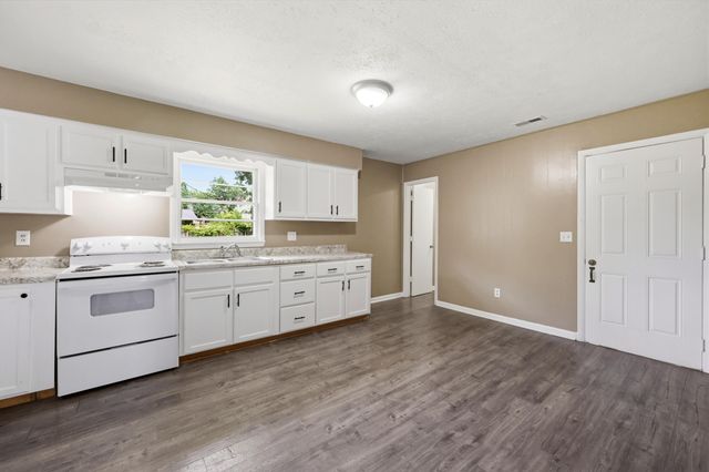 211 Laurel Drive, Berea, KY 40403