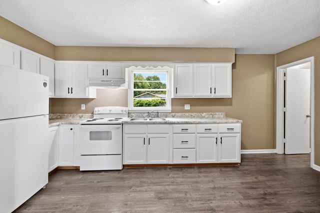 211 Laurel Drive, Berea, KY 40403
