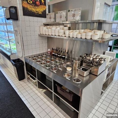 280 Broad Avenue, Palisades Park, NJ 07650