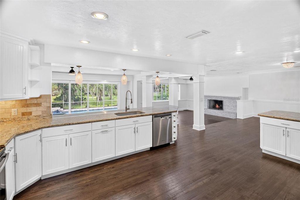 Image 13 of property listing at 6420 SW 35TH WAY, Gainesville, FL 32608