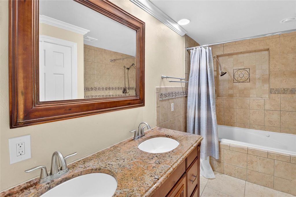 Image 31 of property listing at 6420 SW 35TH WAY, Gainesville, FL 32608