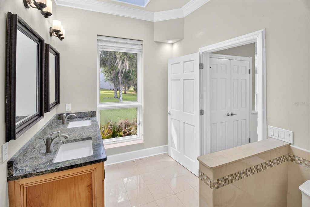 Image 48 of property listing at 6420 SW 35TH WAY, Gainesville, FL 32608